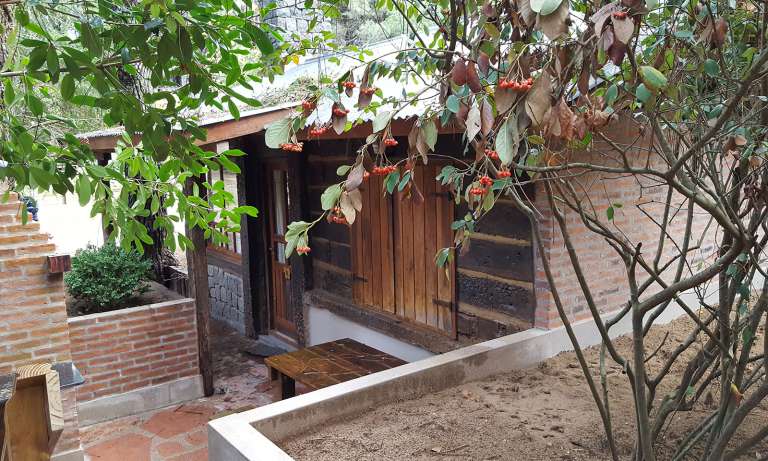 Exterior 3